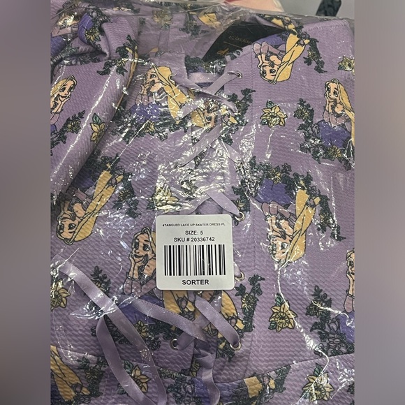 NWT Her Universe Disney’s Tangled Lace up skater sleeveless dress size 5 or 5X - Picture 5 of 6